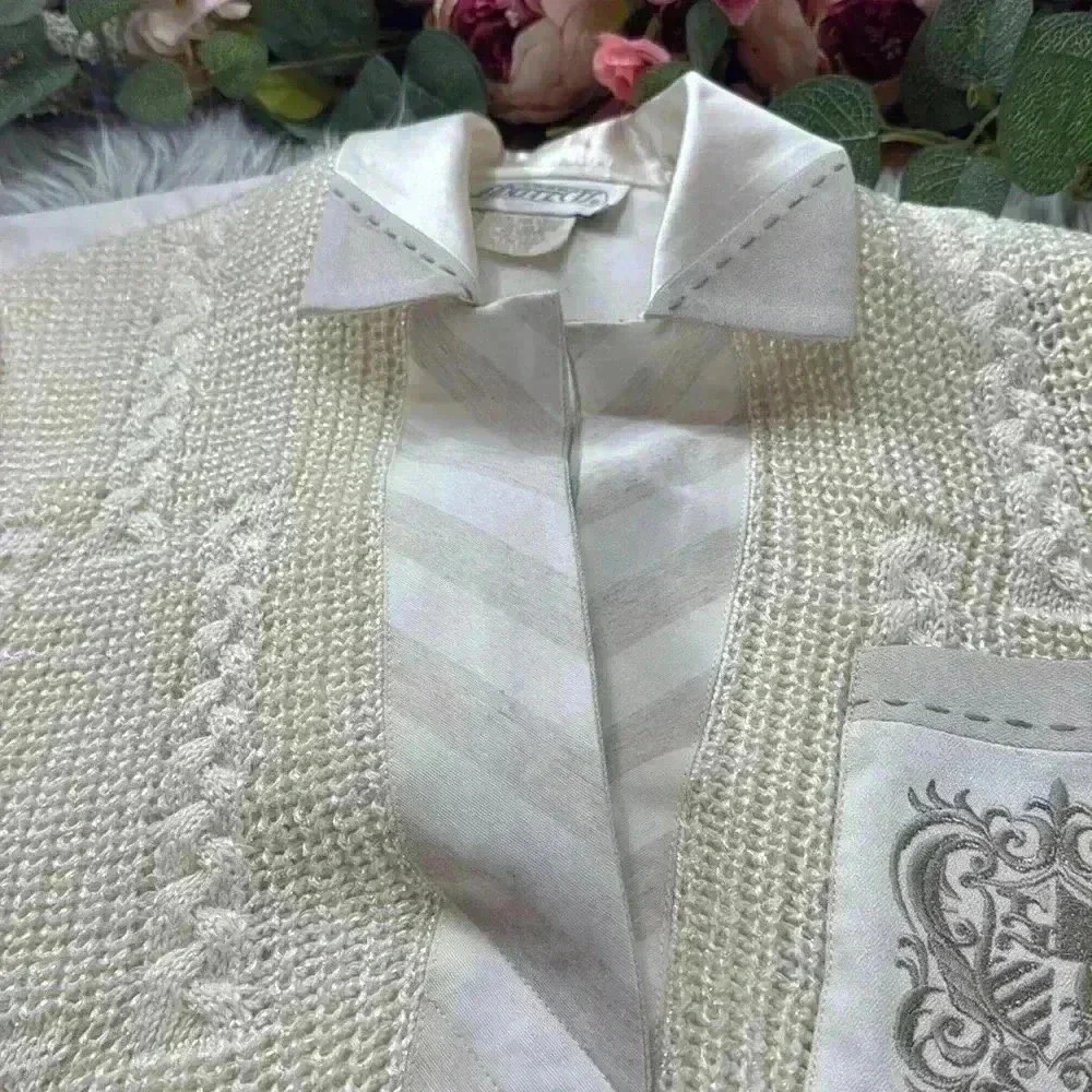 Vintage Ivory Sweater Shirt with Gold Emblem, M - Picture 5 of 13